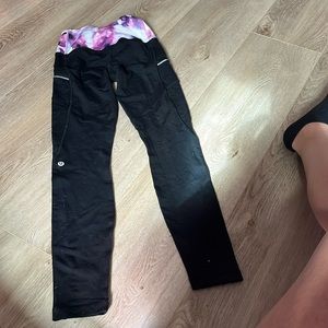 Black lululemon leggings